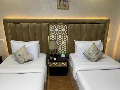 Perfect Pyramids View Inn - image 3
