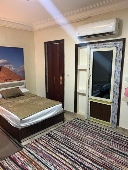 Matto Pyramids Inn - image 8