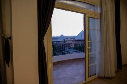 Palm Pyramids View INN - image 16