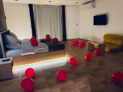 Palm Pyramids View INN - image 30