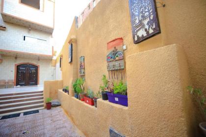 El Khalil Pyramids Inn - image 12