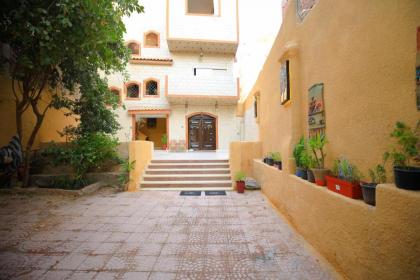 El Khalil Pyramids Inn - image 2