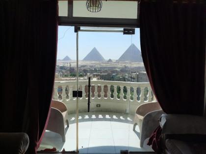 rousey pyramids view