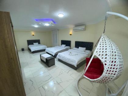 Royal Pyramids & Museum Guest House
