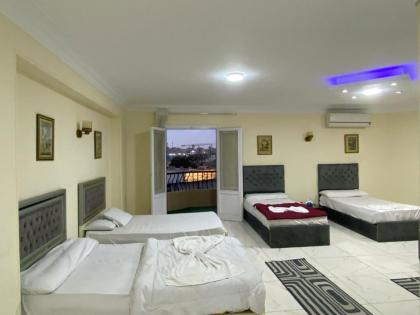 Royal Pyramids & Museum Guest House - image 7