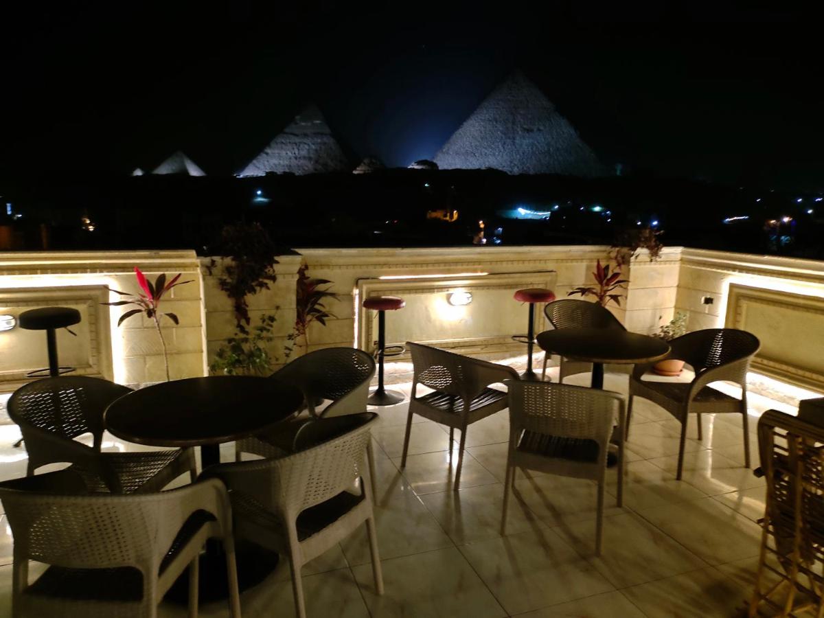 Yoya pyramids view - main image