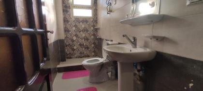 Yoya pyramids inn - image 10