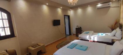 Yoya pyramids inn - image 16