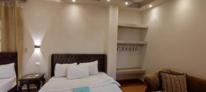 Yoya pyramids inn - image 17