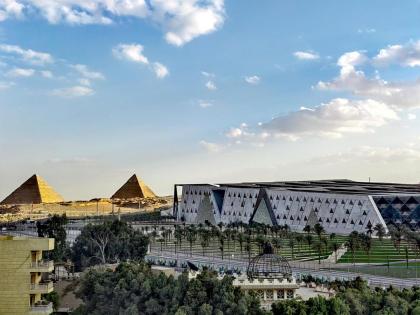 Gem & Pyramids Front