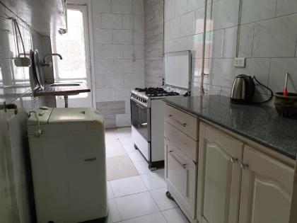 شقه 3 غرفه نوم 4 سرير 2 حمام ميدان مصدق الدقي - image 4