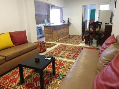 شقه 3 غرفه نوم 3 سرير حمام واحد الدقي يوجد لدينا شقق مختلفة الشيخ زايد المهندسين الدقي - image 12