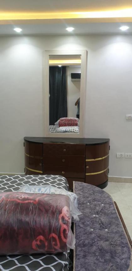 شقه مفروشه علي جسر السويس جنب اسماك دولفن - image 4