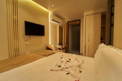 Gold's Pyramids Hotel - image 14