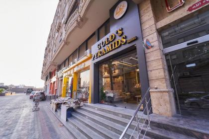 Gold's Pyramids Hotel - image 2