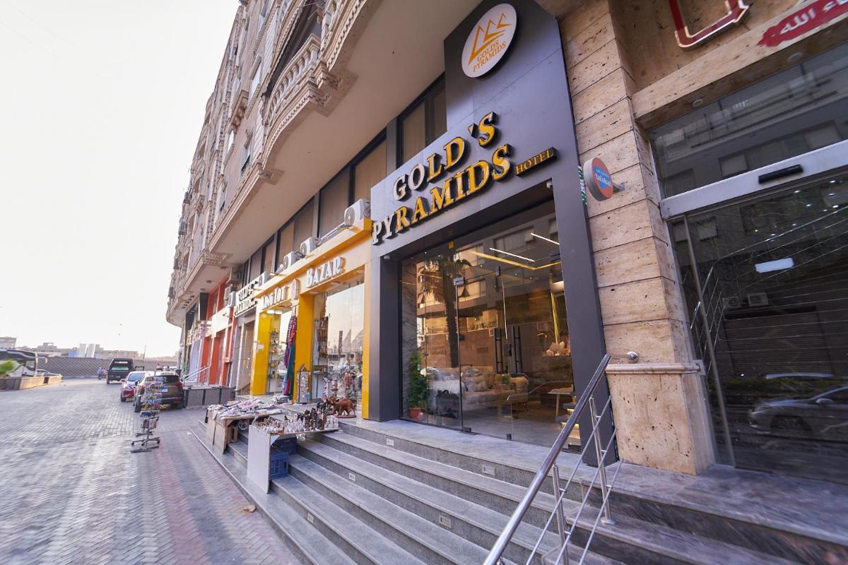 Gold's Pyramids Hotel - image 2