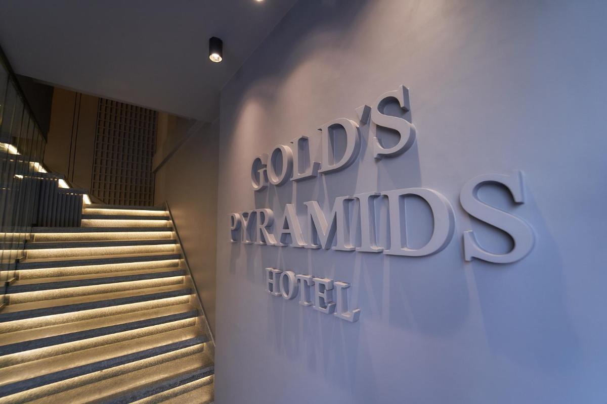 Gold's Pyramids Hotel - image 3