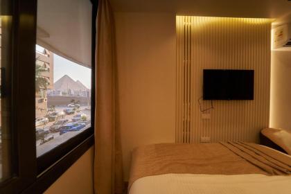 Gold's Pyramids Hotel - image 7