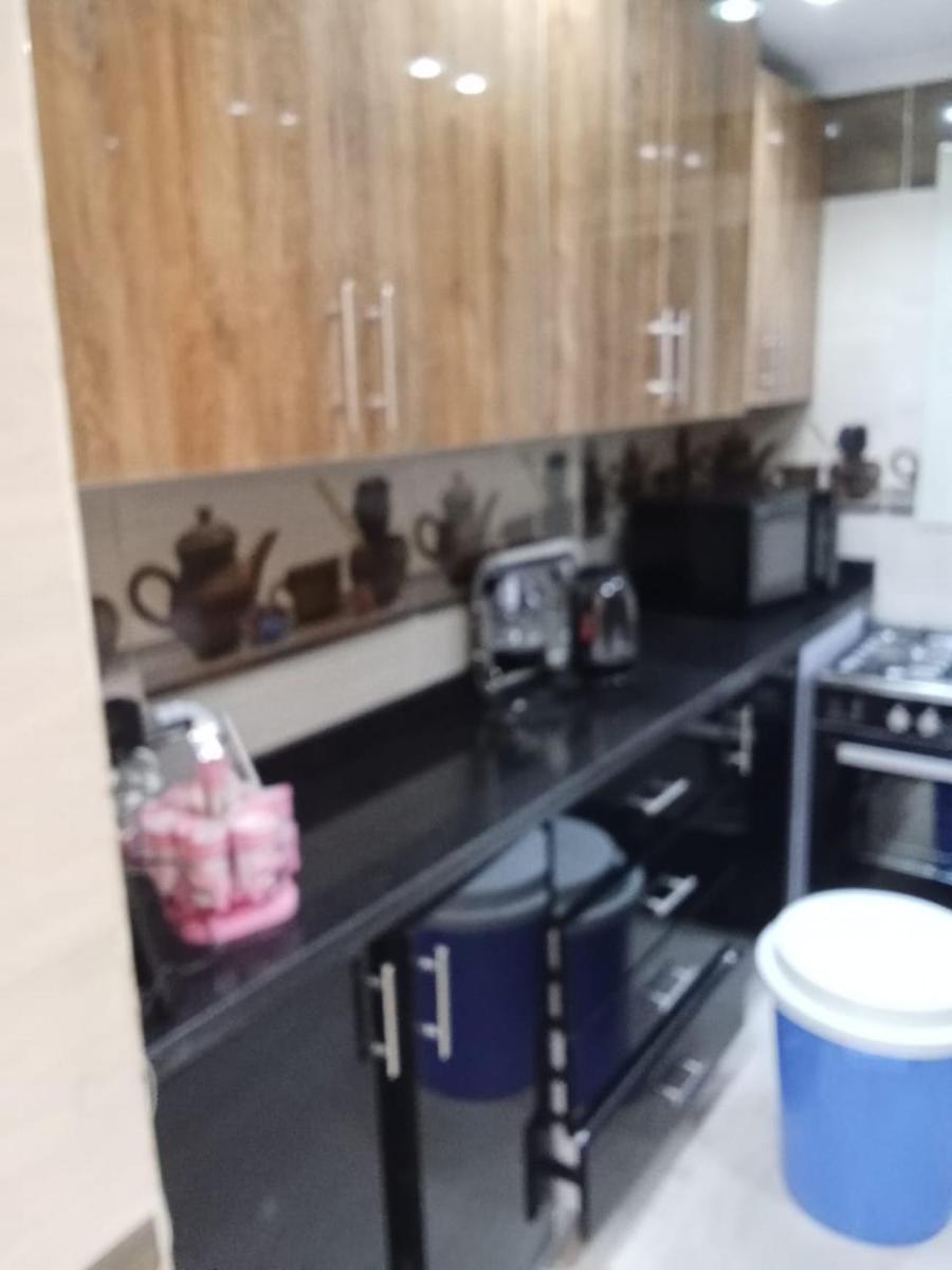 super lux furnished apartment in Al Muhandeseen with a view on the Nile - image 3