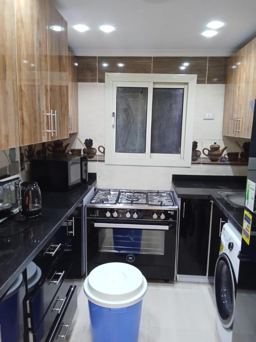 super lux furnished apartment in Al Muhandeseen with a view on the Nile - image 7