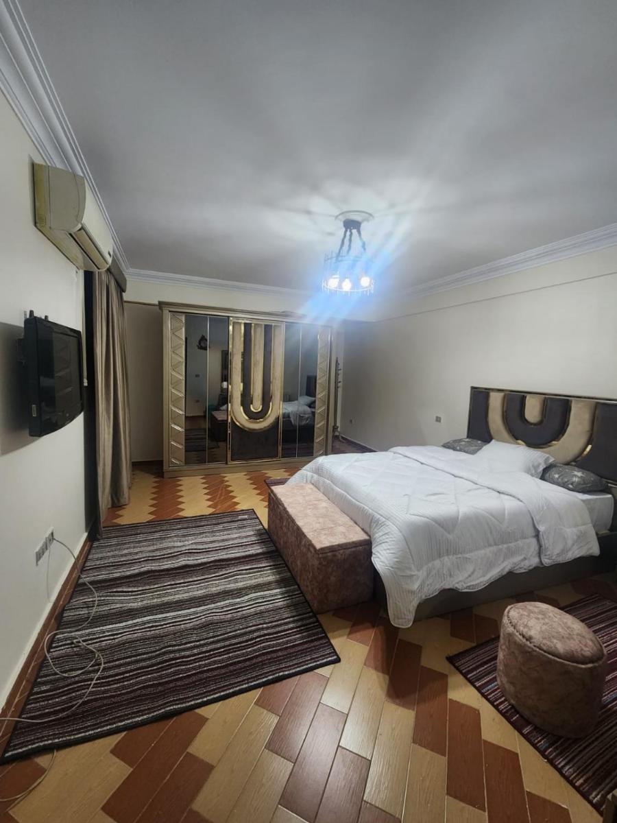 Apartment in Pyramids Gardens - image 5