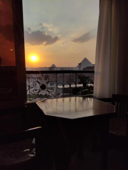 Diamond Pyramids View Apartment Cairo 