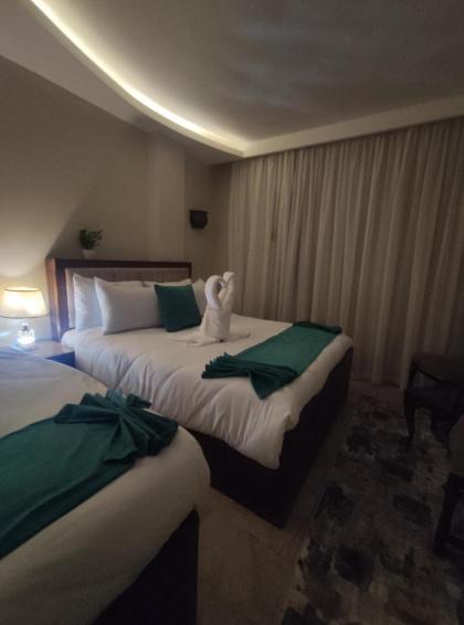 Diamond Pyramids View Apartment - image 3