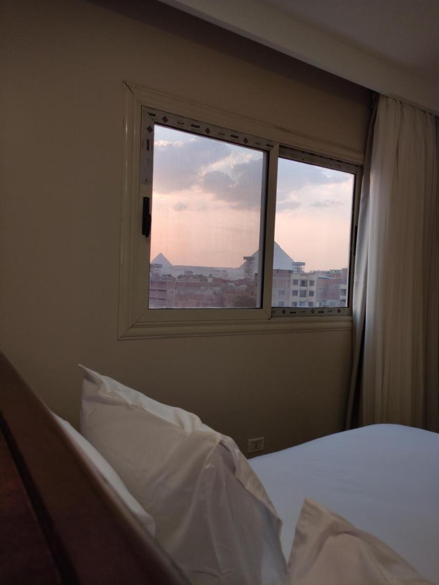 Diamond Pyramids View Apartment - image 4