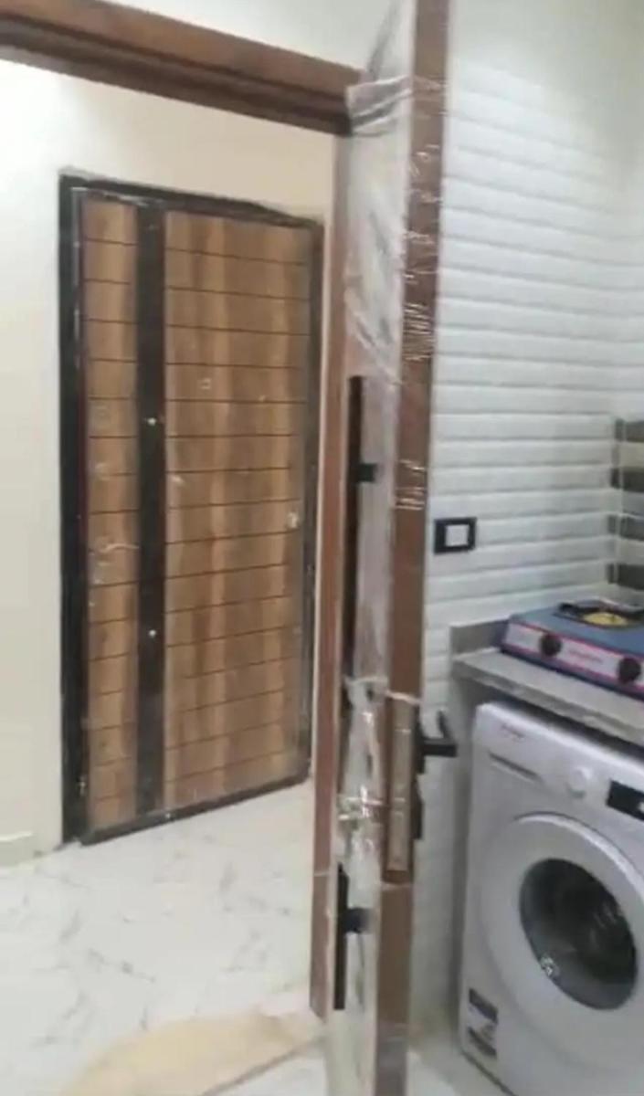 غرف و استوديوهات مفروشه و مكيفه للايجار اليومي و الشهري مدينه السادس من اكتوبر - image 3