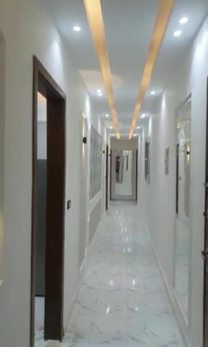 غرف و استوديوهات مفروشه و مكيفه للايجار اليومي و الشهري مدينه السادس من اكتوبر - image 7