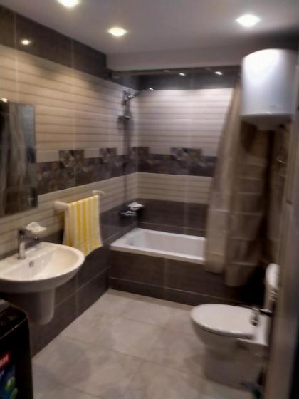 Zahrat Al Bahr El Azam Apartments - image 3
