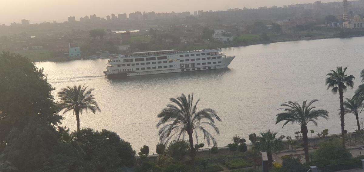 Grand Bayan Hotel & Apt at Nile Plaza - image 6