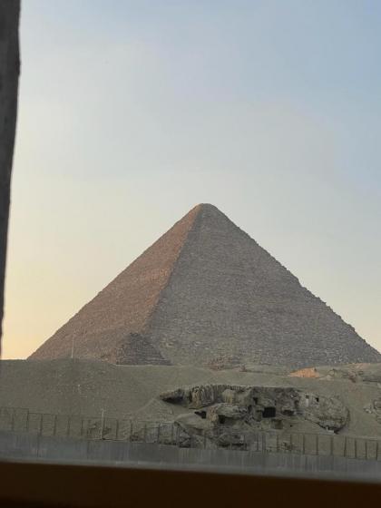 White House Pyramids inn - image 15