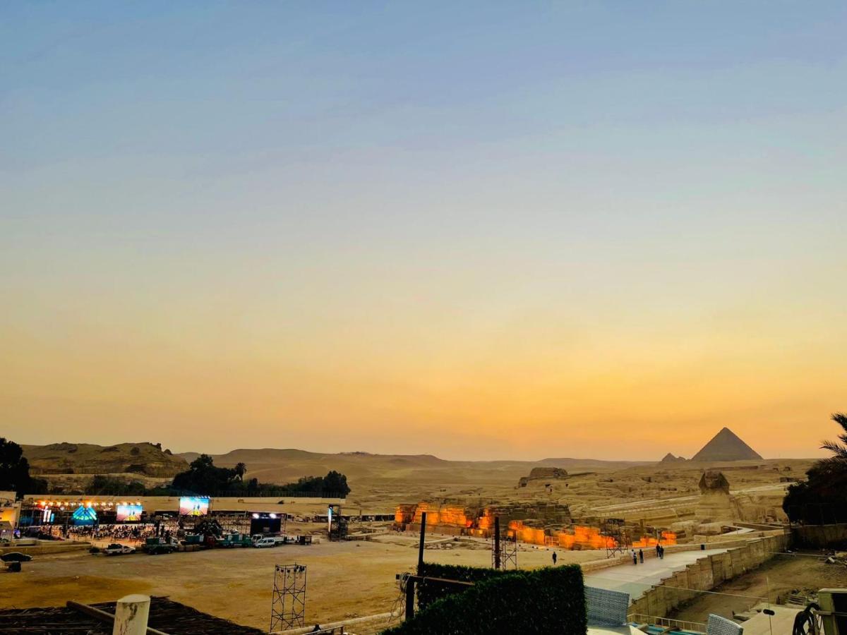 White House Pyramids inn - image 3
