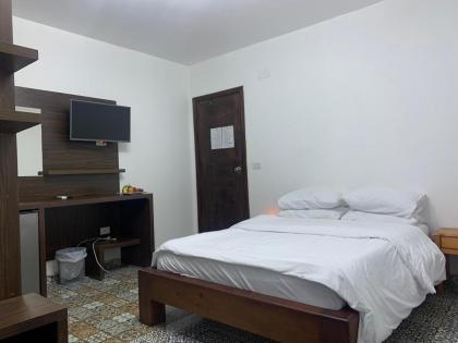 Z Pyramids Inn - image 6