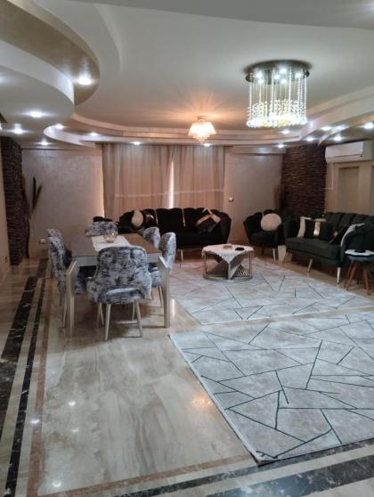 شقه فاخره ف ارقي شوارع مدينة نصر علي الشارع الرئيسي - image 18