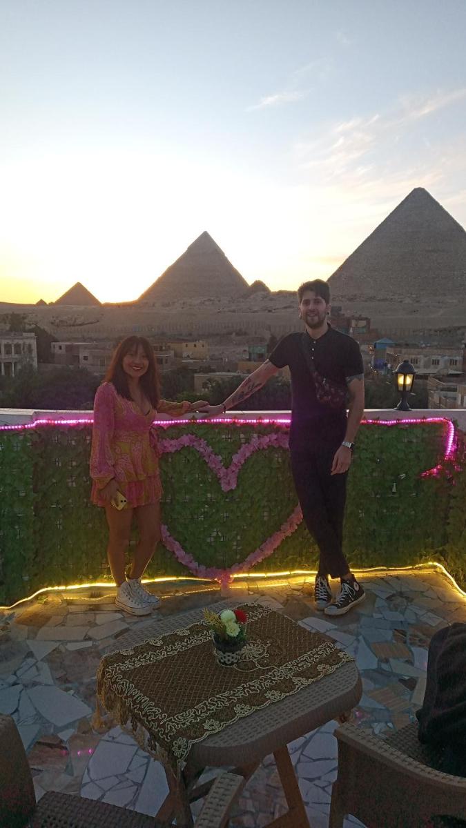 pyramids show - image 5