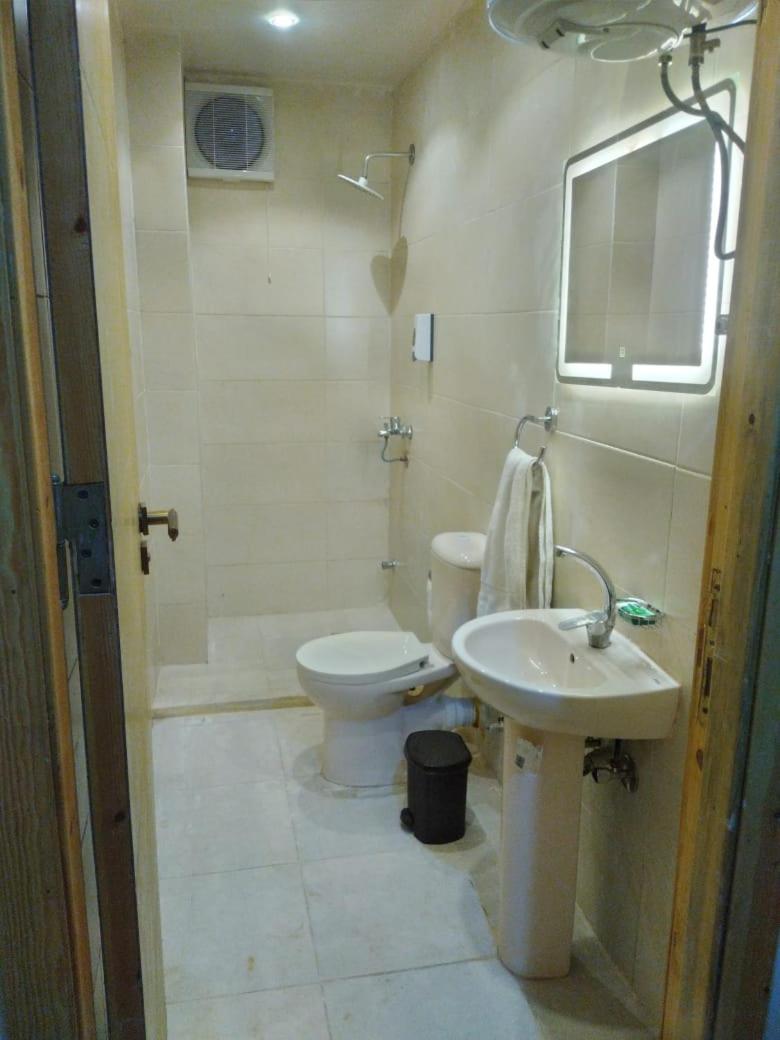 Richard Pyramids inn hotel - image 5