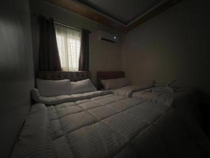 Stay of Giza Pyramids - image 19