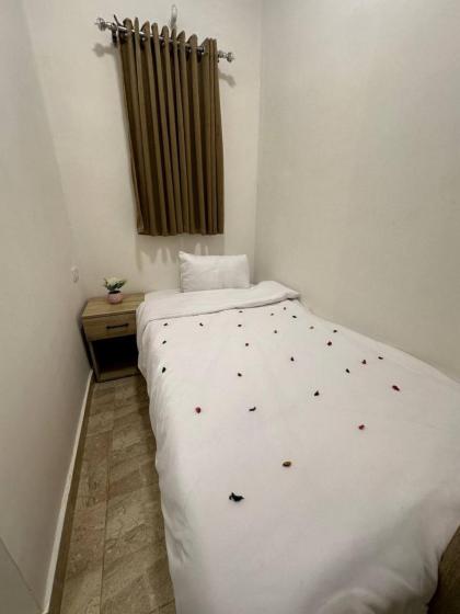Flower Pyramids Guest House - image 5