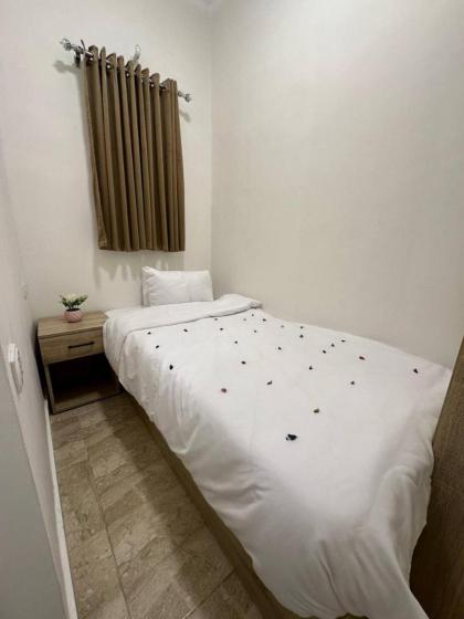 Flower Pyramids Guest House - image 6