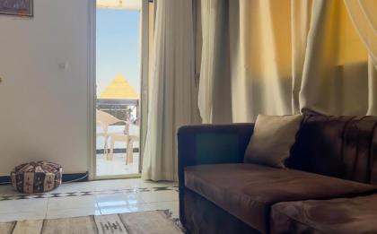 Pyramids & Sphinx View Apartment - image 7