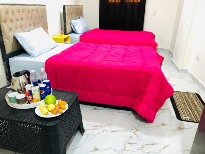four pyramids Guest house - image 6