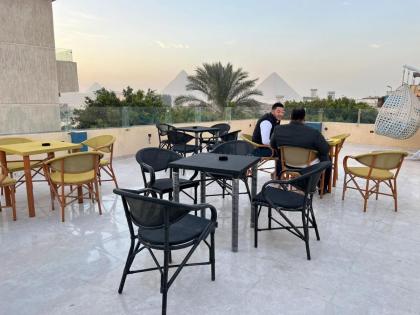 Regent Pyramids View - image 14