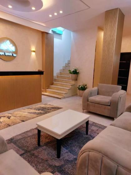 Regent Pyramids View - image 3