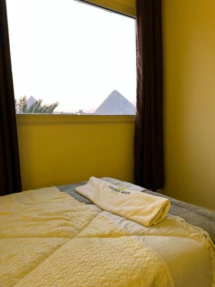 Pyramids moon view - image 19