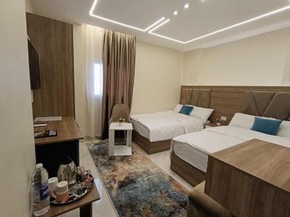 DISCOVER Pyramids inn - image 30