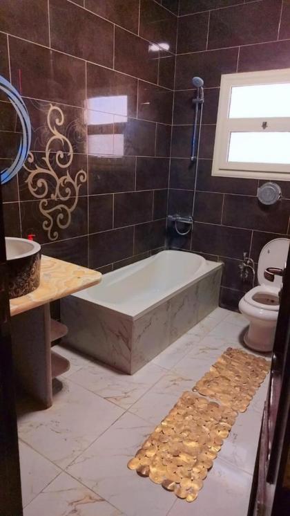 Luxury hotel apartment - image 5