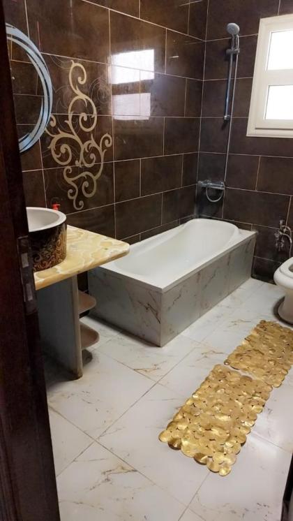 Luxury hotel apartment - image 7