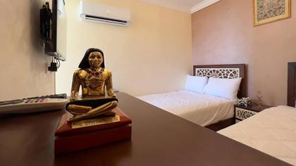 Key Pyramids Apartment - image 15